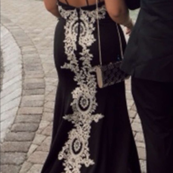 PROM DRESS - Picture 4 of 6